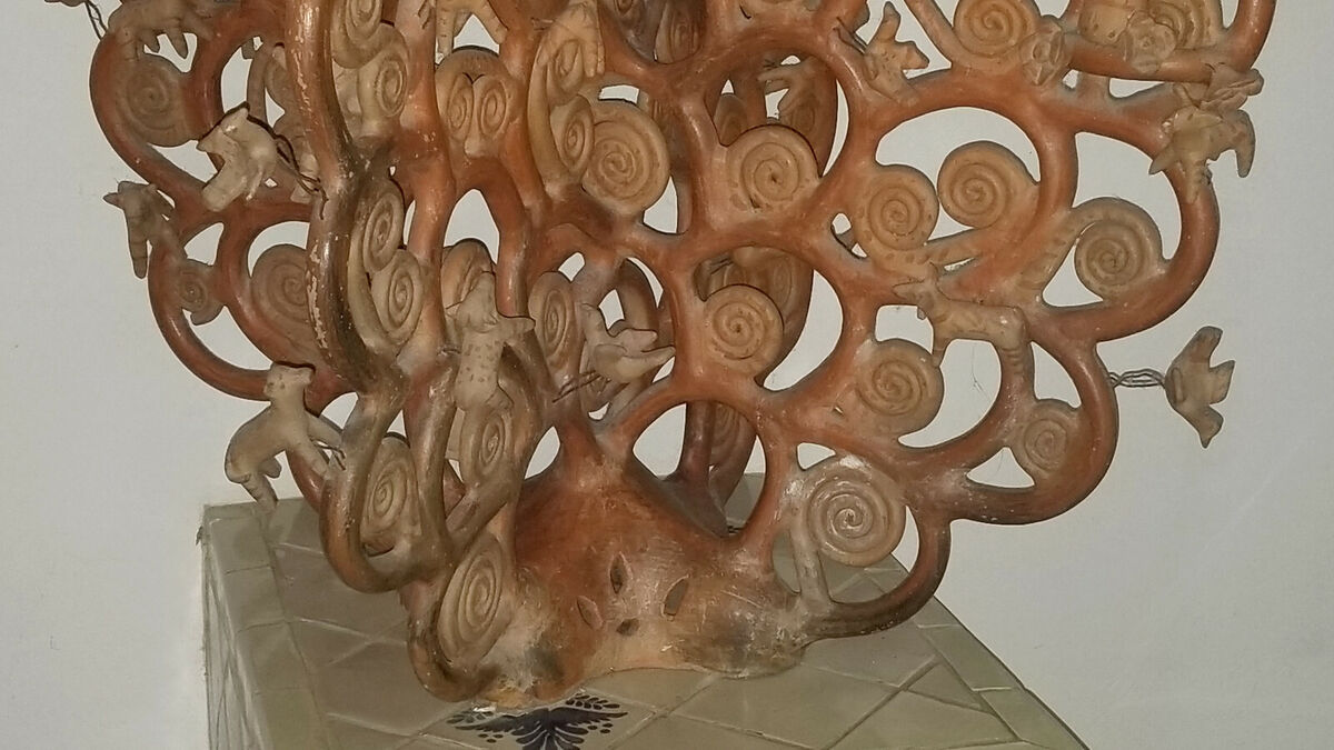 HERON MARTINEZ MENDOZA TREE OF LIFE MEXICAN FOLK ART POTTERY HERON MARTINEZ MENDOZA TREE OF LIFE MEXICAN FOLK ART POTTERY