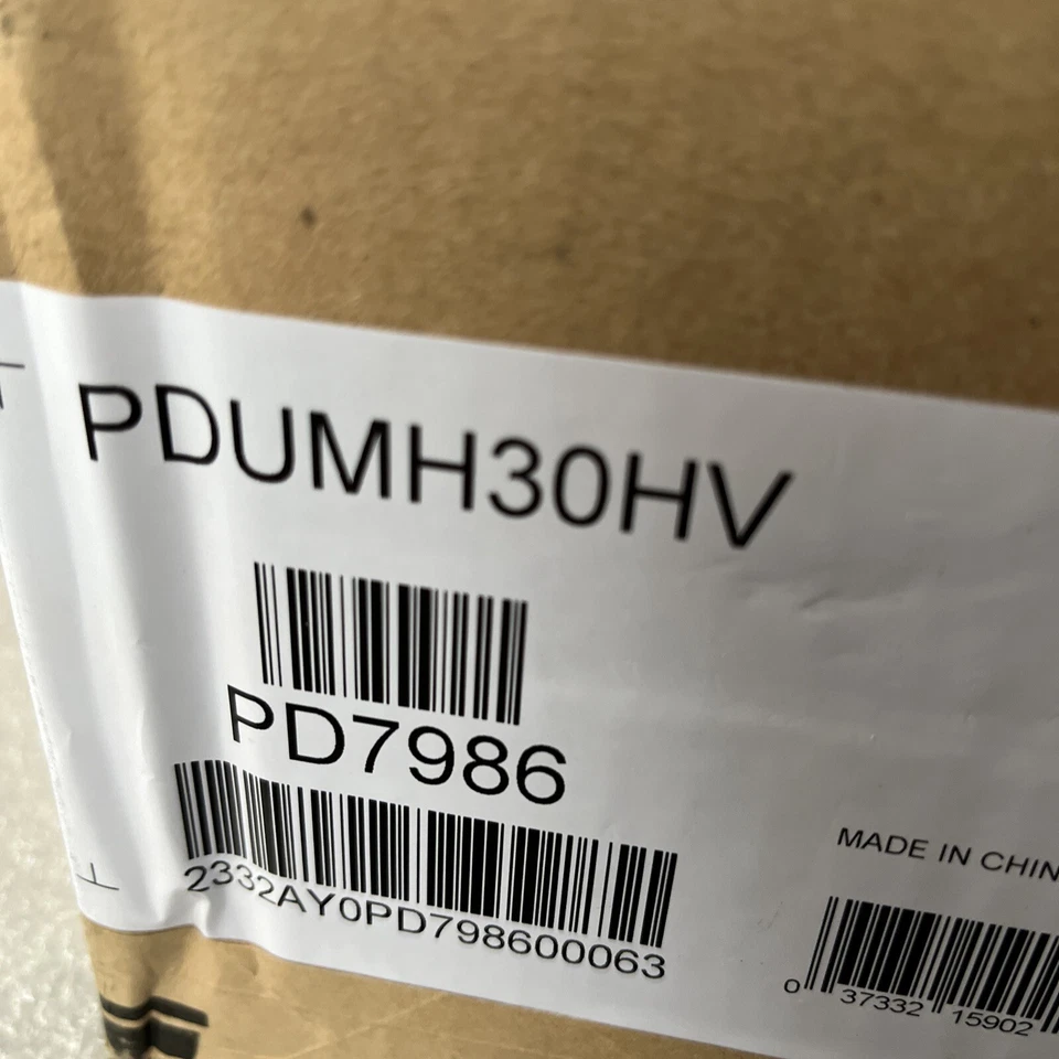 NUEVO Tripp Lite 5,5 kW monofásico local medido 2U PDU 16x C13 2x C19 PDUMH30HV Foto 4 de 4