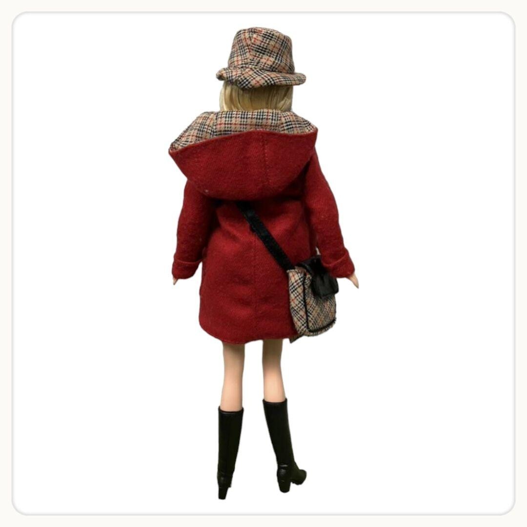 Barbie Doll BURBERRY BLUE LABEL Figure limited Edition Red coat