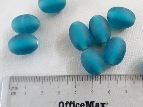 10 resin oval shaped beads in lovely dark teal blue colour. Length is 15mm - Picture 3 of 3