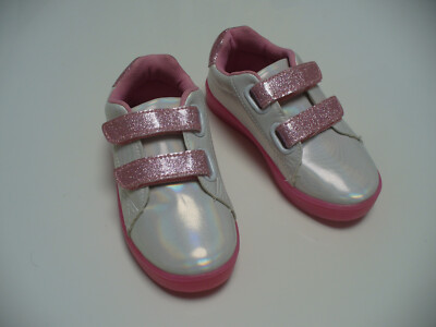 Neuwertige Schuhe Größe 25 in Perlmutt-Rosa von SANRIO Hello Kitty / Mädchen