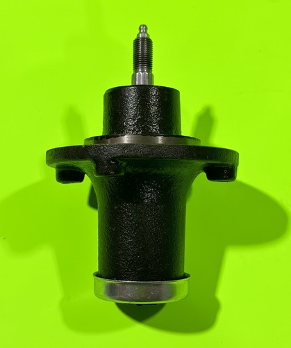 539131898 Cast Iron Spindle GT52XLS MZ61 MZT52 MZT61 YT48DXLS Fits Husqvarna - Picture 2 of 10