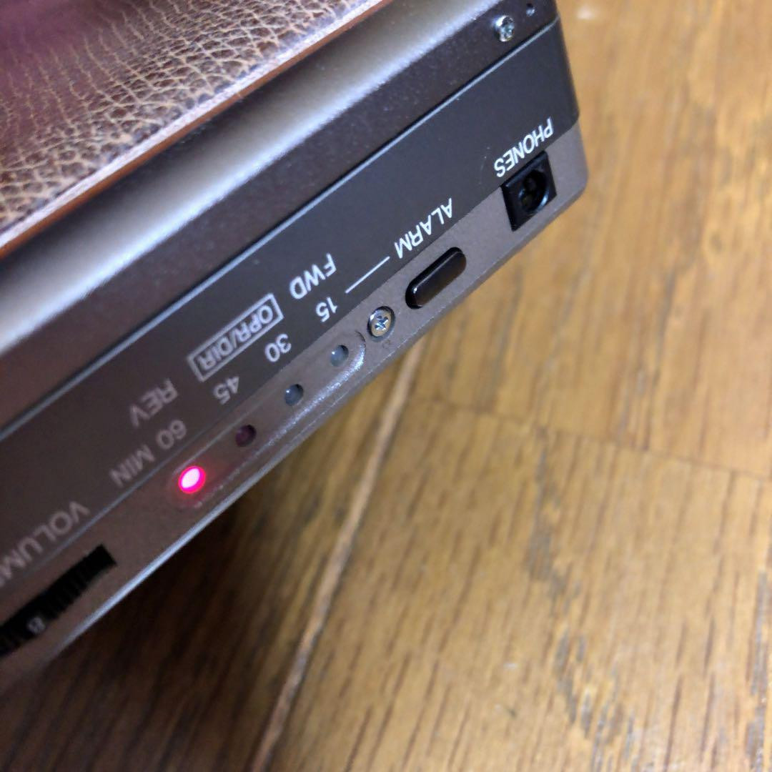 TOSHIBA WALKY KT-G710 Cassette Player Made in Japan Plastic TOSHIBA WALKY KT-G710 Cassette Player Made in Japan Plastic