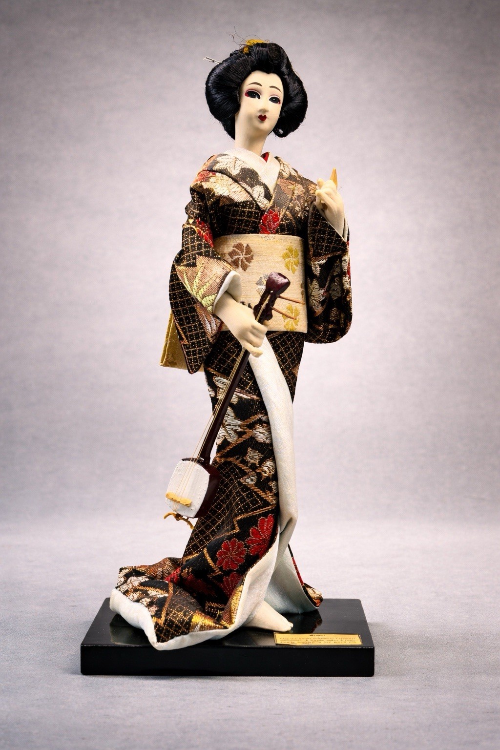 Vintage Nishi & Co Ltd Japanese Geisha Doll Kimono Shamisen Mid Century 11.5in