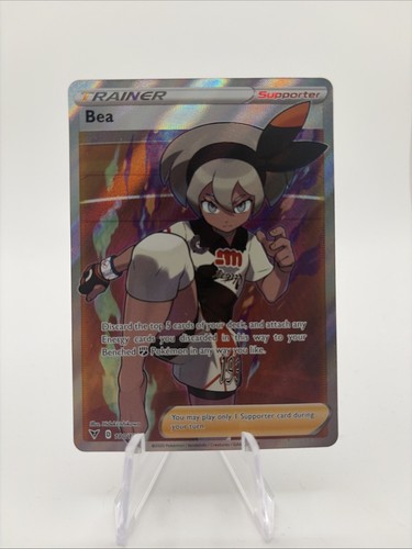 Bea 180/185 Ultra Rare Vivid Voltage Pokemon Holo Near Mint