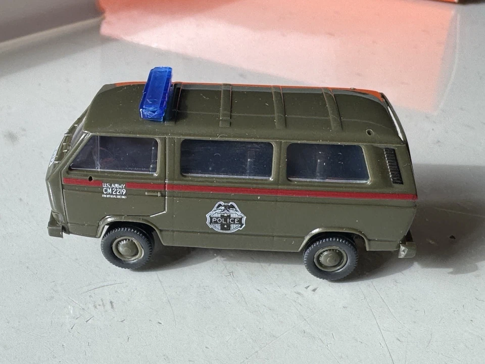 Set 3x VW T3 "U.S. Army - Military Police - Militärpolizei" - NEU/OVP - Roco 577 - Bild 4 von 4