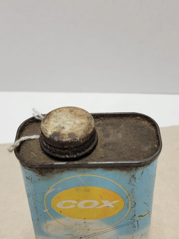 COX THIMBLE DROME AIRPLANE EMPTY GLOW FUEL CAN  - Image 2 of 4