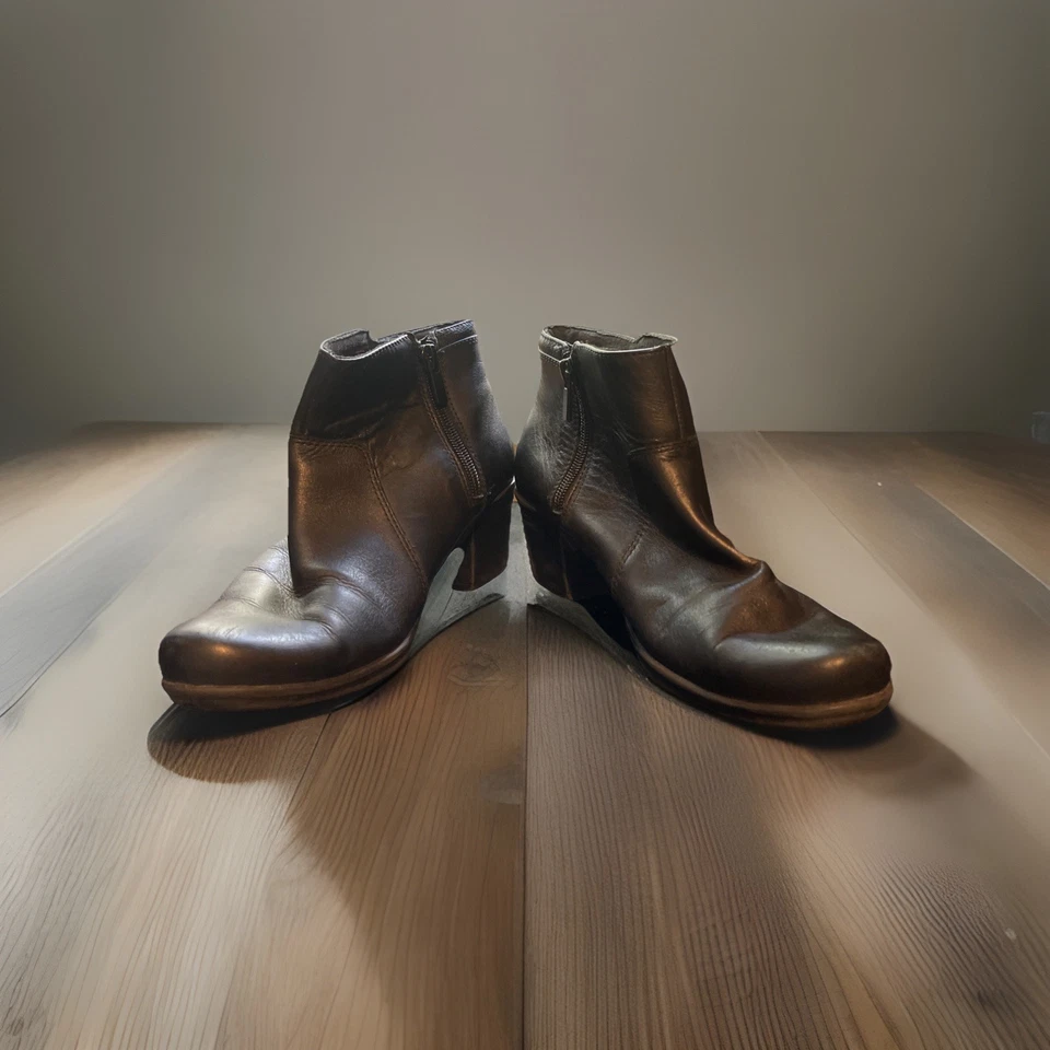 Botines Clarks Emslie Monet para mujer 6,5 M cuero al tobillo cojín suave tacón negro Foto 4 de 4