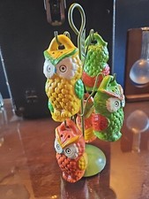 Juego de 6 agitadores de especias Búhos de colección en estante de árbol de metal hecho en Japón naranja y verde