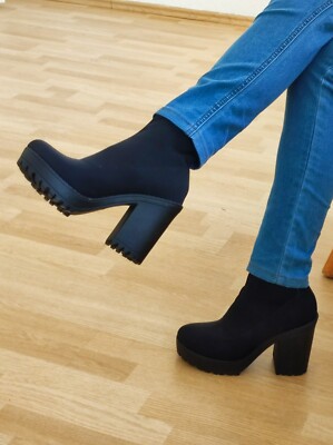 Stiefel/Stiefeletten/Bikerboots/Pumps schwarz Größe 37