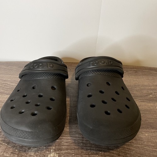 Insulated Crocs Regular Black Slip On 