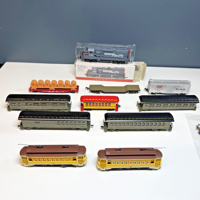 Bachmann Athearn N Scale Trolleys-Sante Fe Overland Coach plus Others for repair