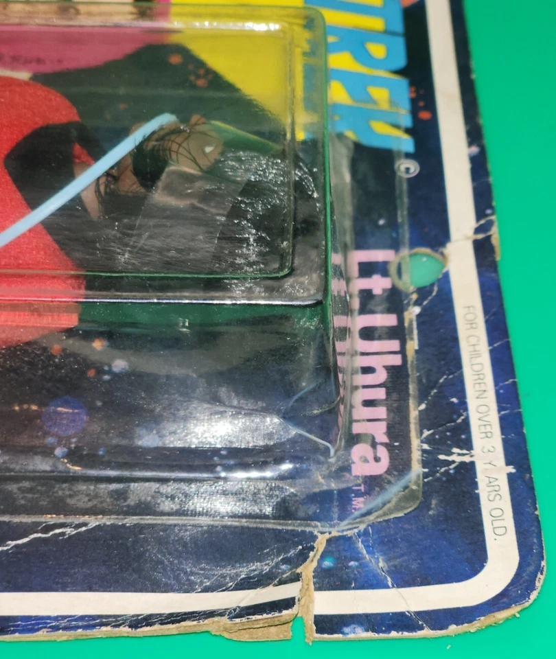 Figura de acción vintage 1974 Mego Star Trek teniente Uhura nueva caja sellada daños LEER Foto 4 de 4
