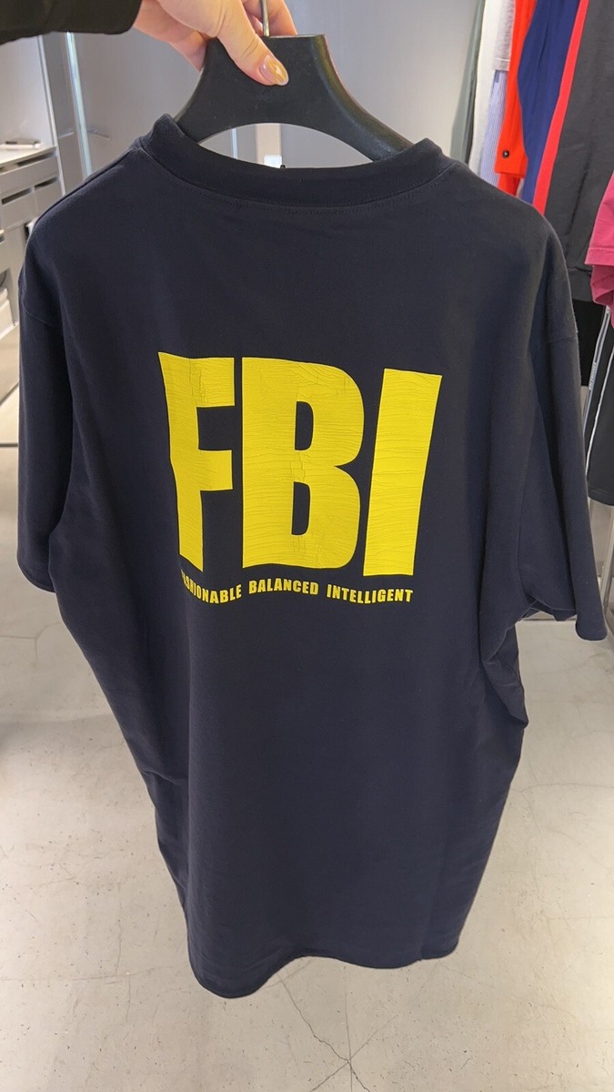 関税送料込★BALENCIAGA Laurel Classic Boxy Tシャツ ホワイト の ウィメンズ Nicole Boxy Tシャツ スニーカー