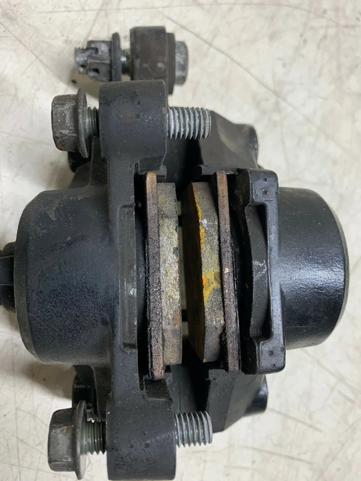 Conjunto de freno trasero Suzuki GS500E 2000 OEM Foto 3 de 4