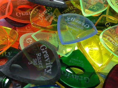 Gravity Picks Europe Classic Razer Sunrise Plectrum