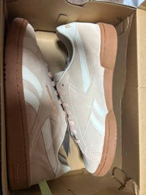 Reebok Club C Grounds Womens 7.5 Beige Chalk Gum Classic Sneaker Shoes