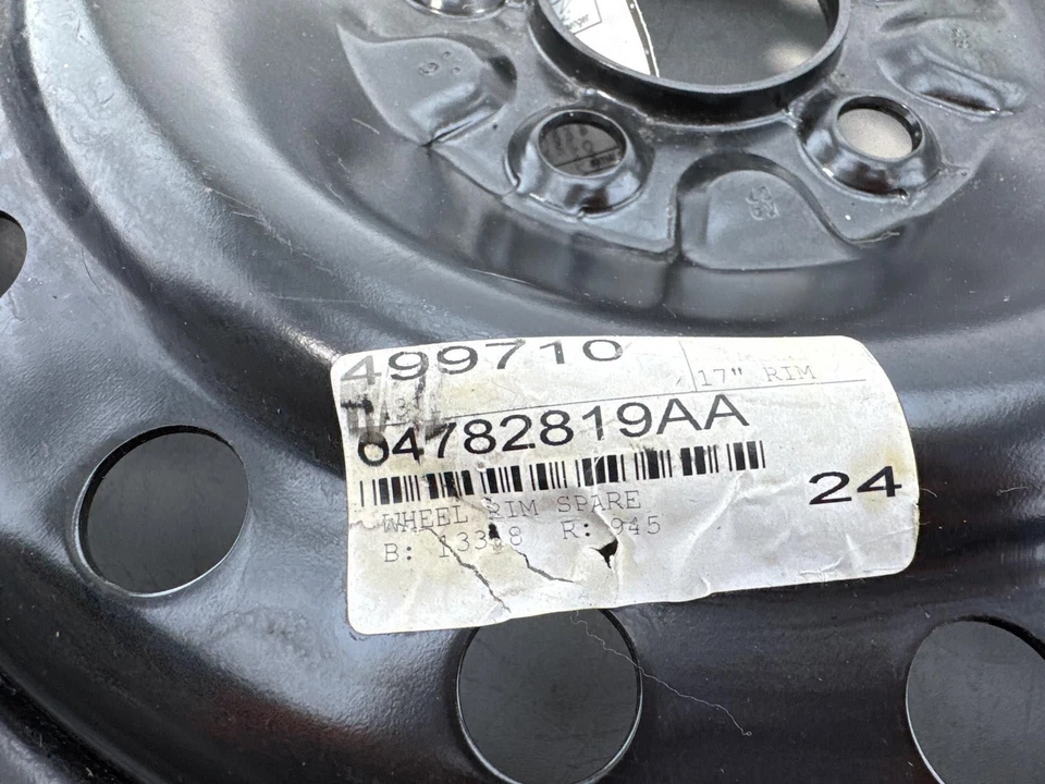 Rueda de neumático de repuesto Dodge Magnum 2007 T135/90D17 104M OEM Foto 4 de 4