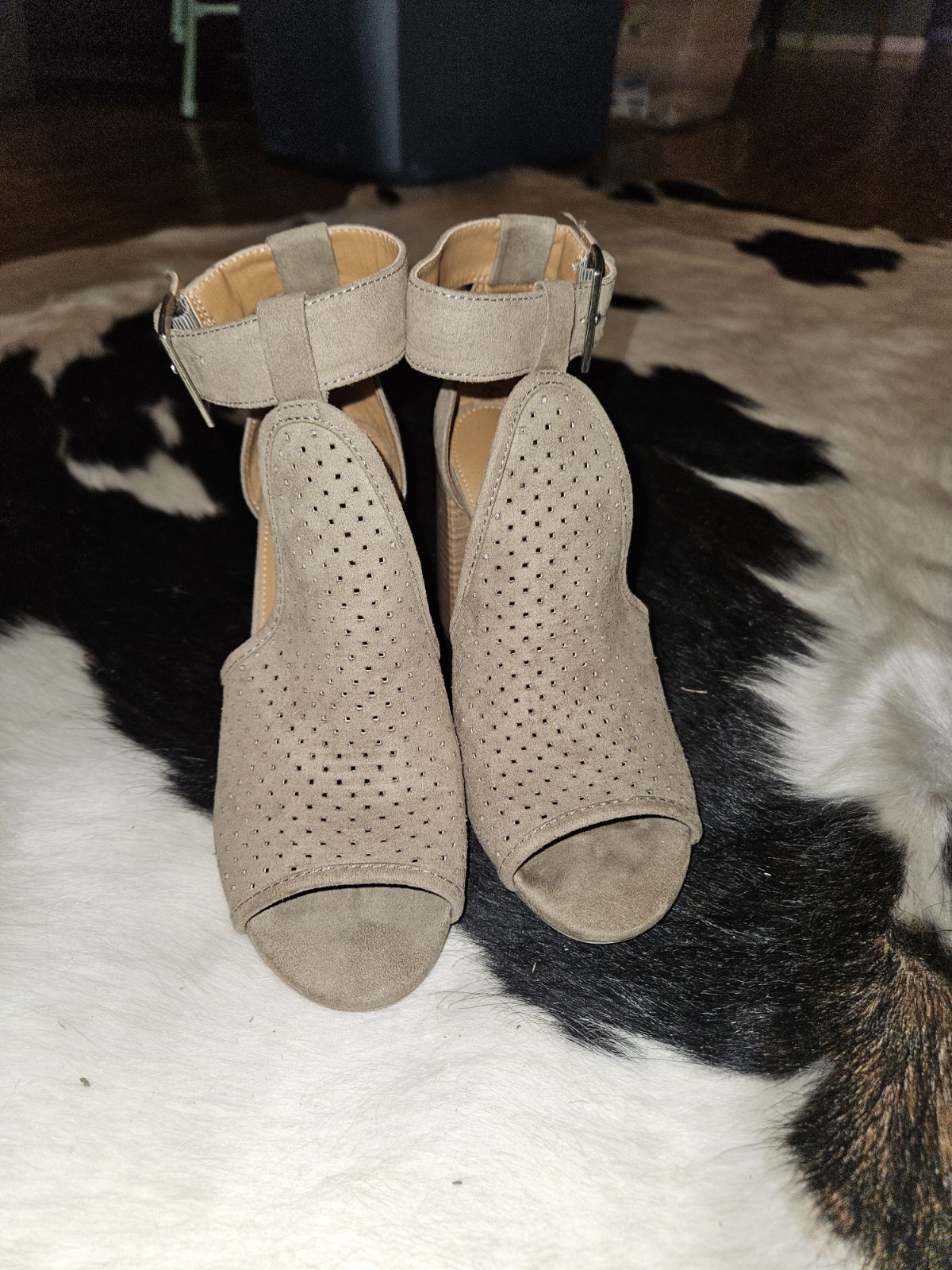 Universal Thread Hannah Microsuede Block Heel Pum… - image 2