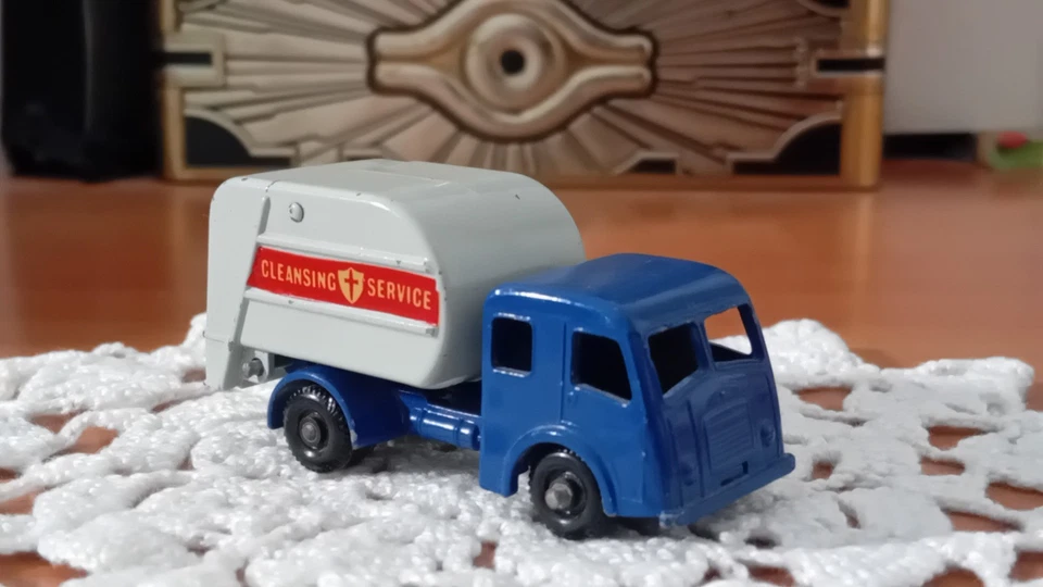 Matchbox Lesney N°15: "Tippax Refuse Collector". - Immagine 4 di 4