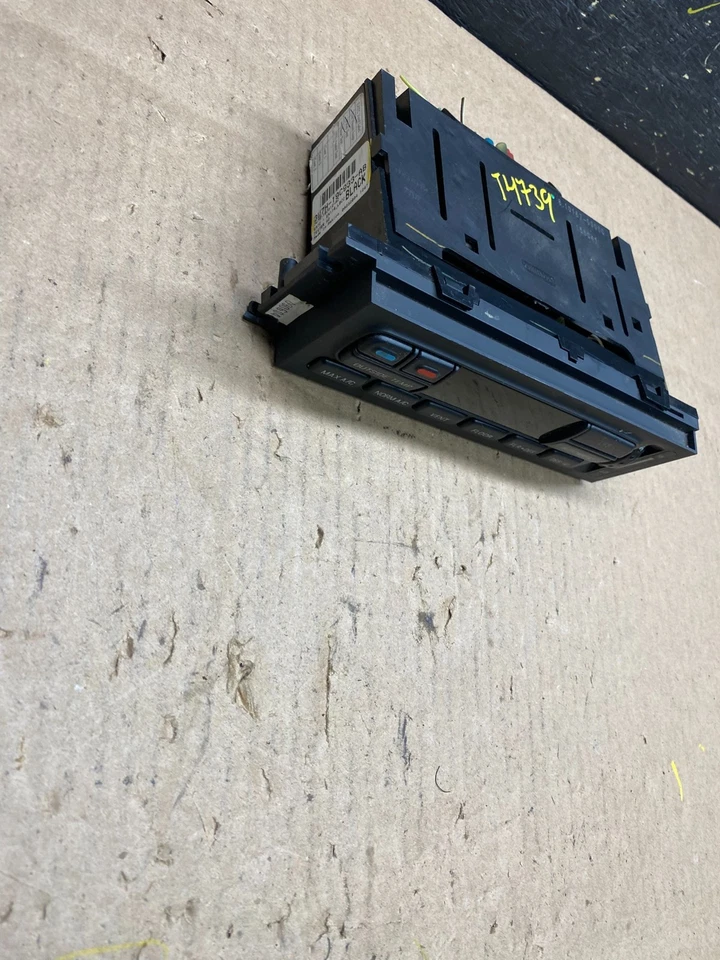 2003 to 2011 Ford Crown Victoria Marquis A/C Heater Climate Control t4739 DG - Image 2 of 4