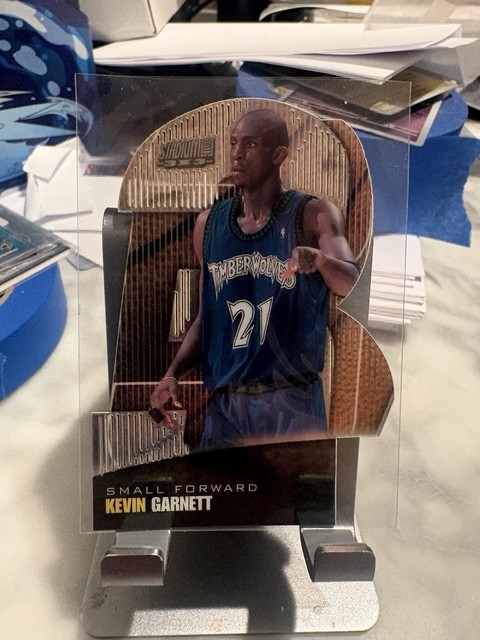 Kevin Garnett - 1999-00 Topps Stadium Club Luminous 3x3 #3X3/3A