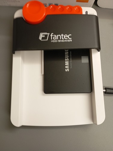 FANTEC HDD-Sneaker 2 – USB 3.1 Dockingstation für 2,5" und 3,5" SATA-Festplatten