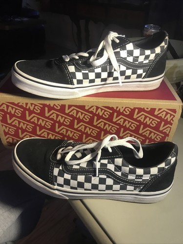 size 6 checkerboard vans