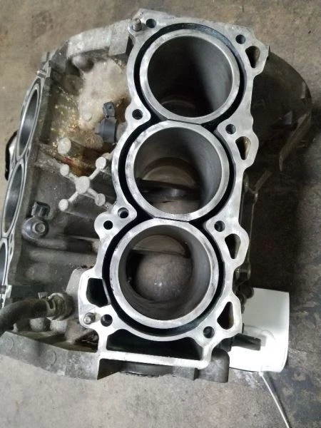 Cylinder Block 4.0L 6 Cylinder Fits 05-19 FRONTIER 55920 - Image 2 of 4