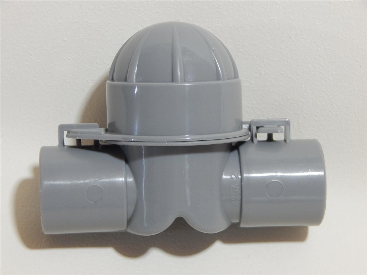 Grey Smell trap 28mm ID for connection to waste pipe Caravan and Motorhomes.