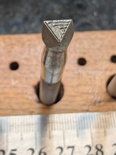 Mały trójkątny stempel geometryczny, #030, narzędzie do tłoczenia skóry
