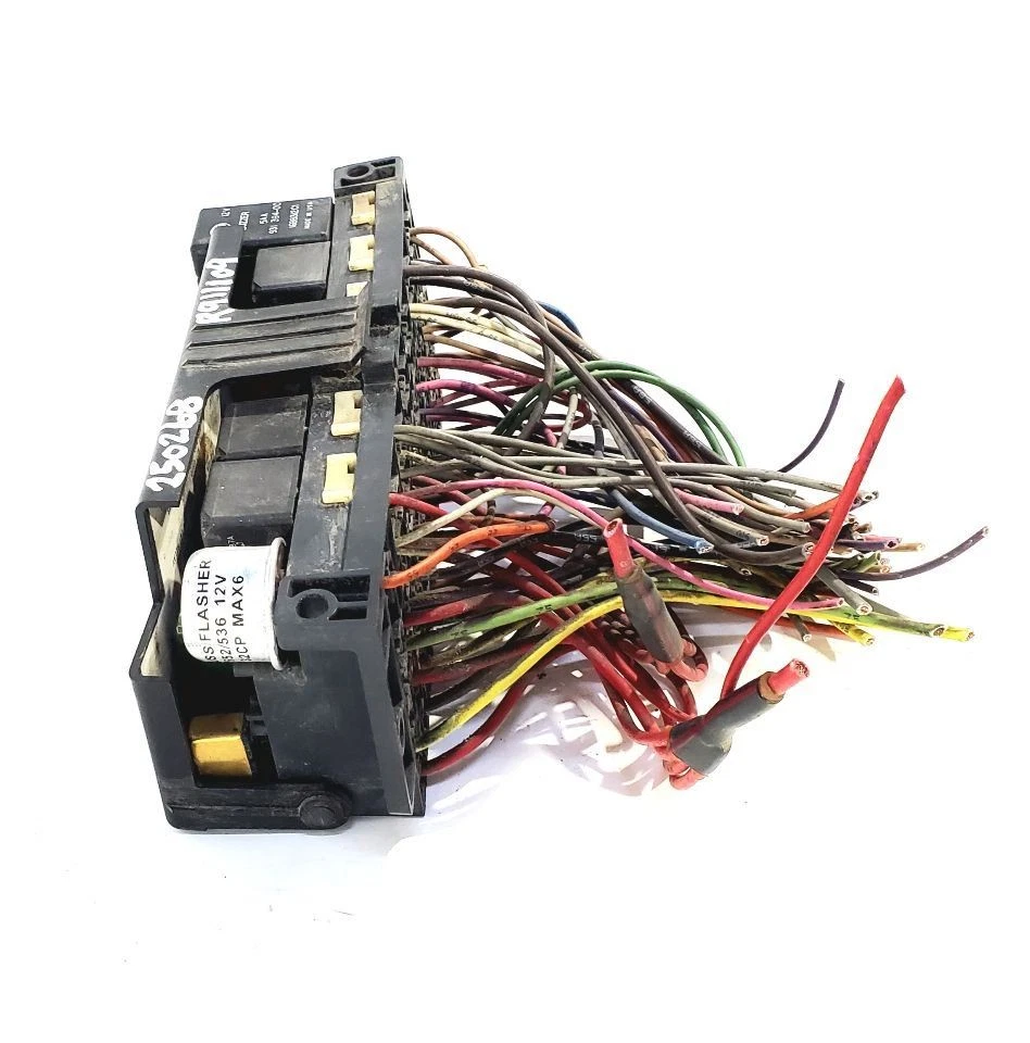 2000 International 4700 dt466 OEM Fuse Panel Junction Box - Image 4 of 4