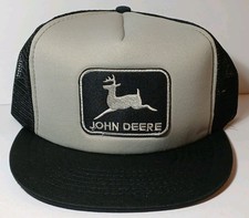 1980s NEW OLD VINTAGE JOHN DEERE TRACTOR FARM PATCH HAT CAP VINTAGE TRUCKER HAT