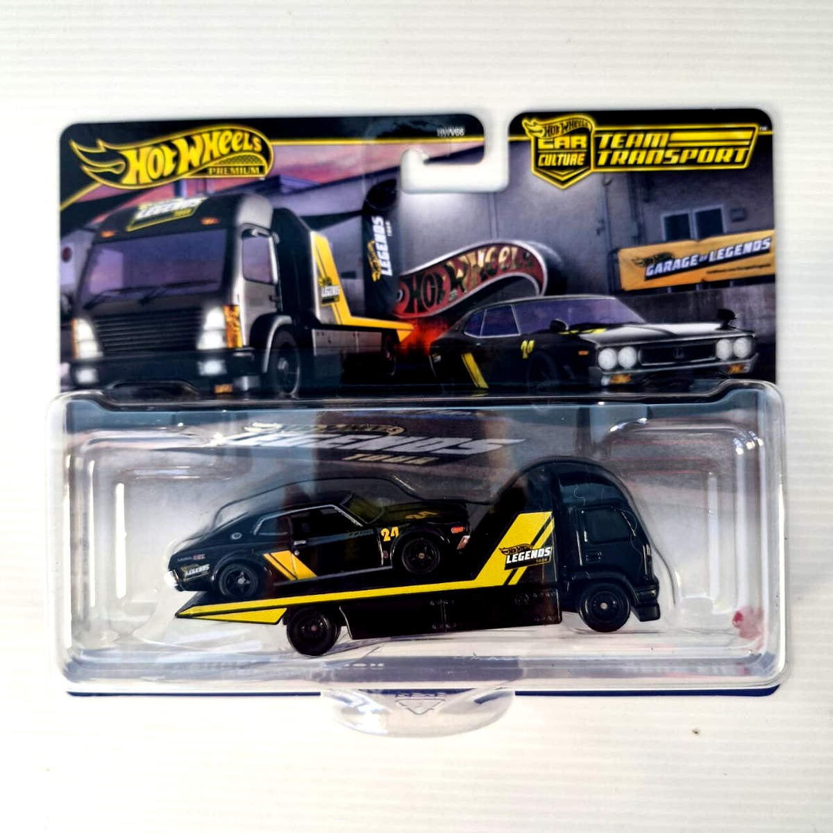 ミニカー HW NISSAN LAUREL 2000 SGX CHARITY CAR Amazon.com: Hot Wheels Nissan Laurel SGX Vehicle : Toys & Games
