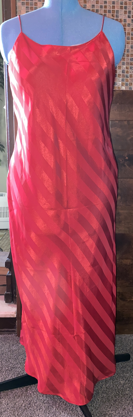 VICTORIA’s SECRET GOLD LABEL GOWN Large Vintage Candy… Gem