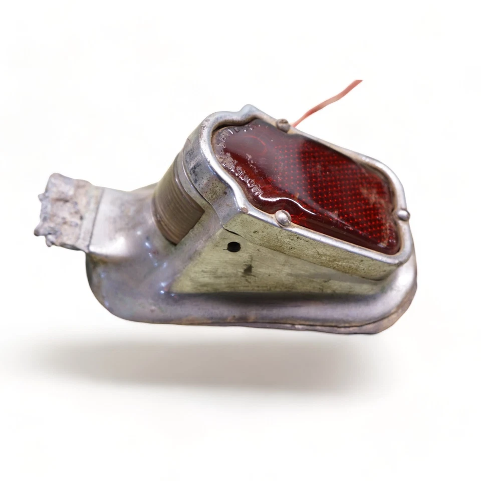 Harley Panhead Knucklehead 1953 FL El Hydra Glide OEM *2756A guía de luz trasera  Foto 3 de 4