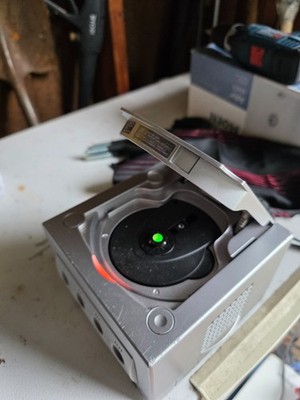 Nintendo Gamecube console with original Cables. Tested and working perfectly.