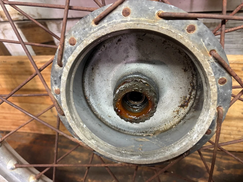 Placa de freno de cubo de rueda delantera Bultaco Frontera 370 modelo 215 MK11 1979 Foto 3 de 4