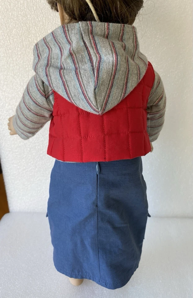 Pleasant Company American Girl Doll MOLLY McIntire in Urban Outfit - Image 4 of 4