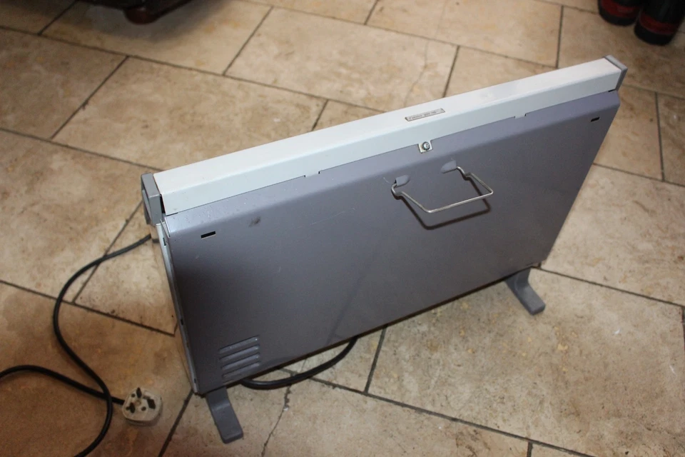 Glen electric portable convection heater with timer - Image 3 of 4