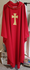 PRIEST CLERGY VESTMENT CHASUBLE RED W/GOLD DETAIL CROSS APPLIQUE' L-XL