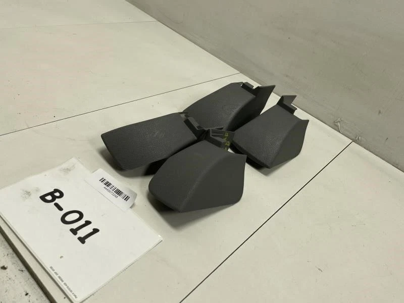 Ford Fivorent 2007 asiento delantero/trasero izquierdo/derecho pie inferior cubierta de moldura del piso Foto 2 de 4