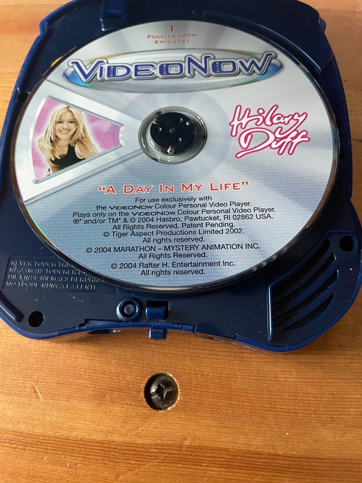 Vintage Video Now player with disk tested working Hasbro - Image 3 of 4