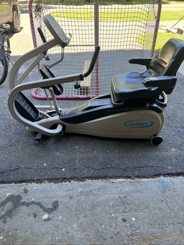 NUSTEP TRS 4000 RECUMBENT CROSS TRAINER ELLIPTICAL BIKE W SWIVEL SEAT