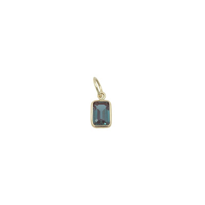 Alexandrit (Laborgefertigt) Charm 6x4 Smaragdschliff handgefertigt in 14K Gelbgold