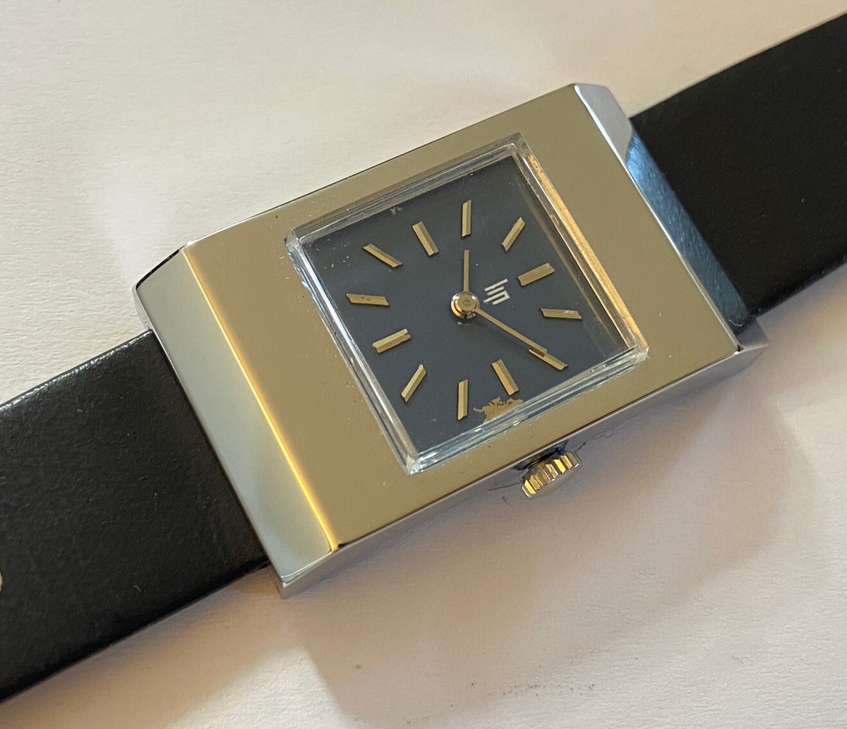 Montre Vintage LIP Mécanique Femme Acier 1970 - Neuve Sans Mouvement - Modèle T13 LADY