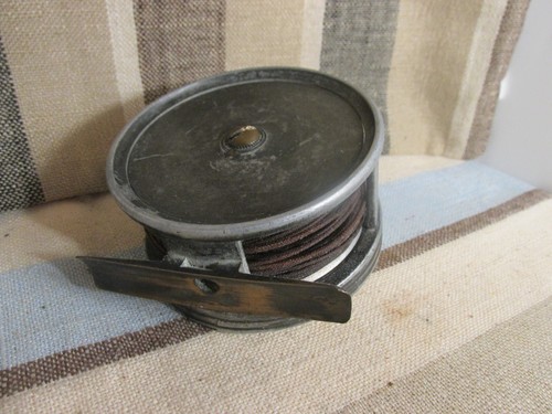 Rare Forrest's And Sons of Kelso 3 1/2" Wide Drum Fly Reel 1 1/2" Wide Spool - Picture 5 of 13