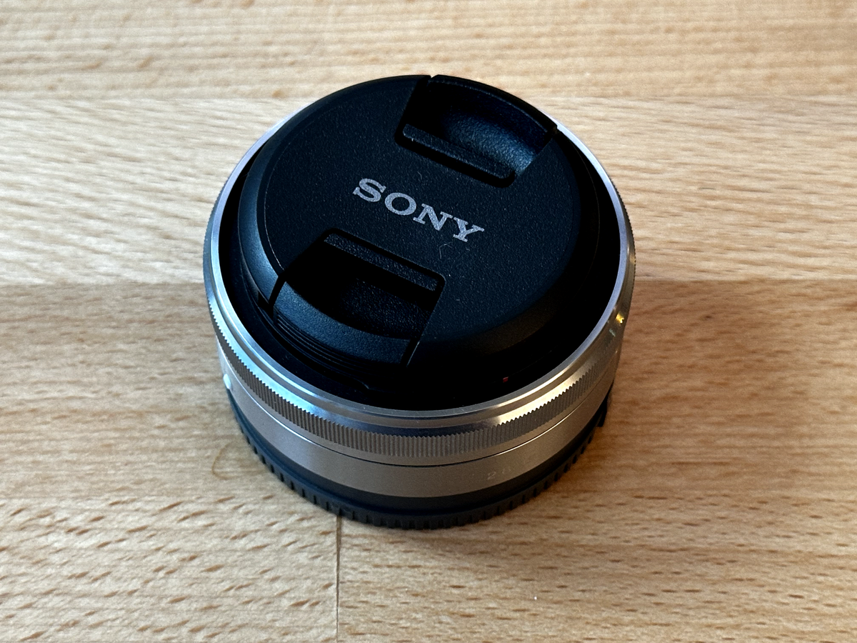 Sony E Mount 16mm f/2.8 Silver Wide Angle Lens w/ Lens Cap