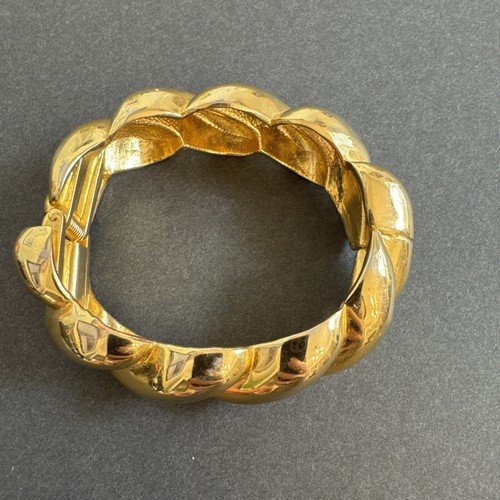 Vintage 1980s Heavy Goldtone Rope Style Clamp Bangle / Bracelet - Picture 2 of 8