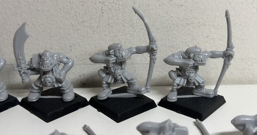 10 WARHAMMER QUEST 1992 - SNOTLING ORCS AND ORC ARCHERS VINTAGE GAMES WORKSHOP - Picture 2 of 4